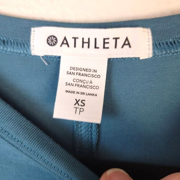 Athleta Radiant Tank Women's XS Teal Twist Front Athletic Athleisure Athletic - Picture 5 of 11